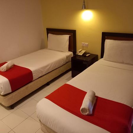 Syajie Koptown Hotel Segamat Esterno foto
