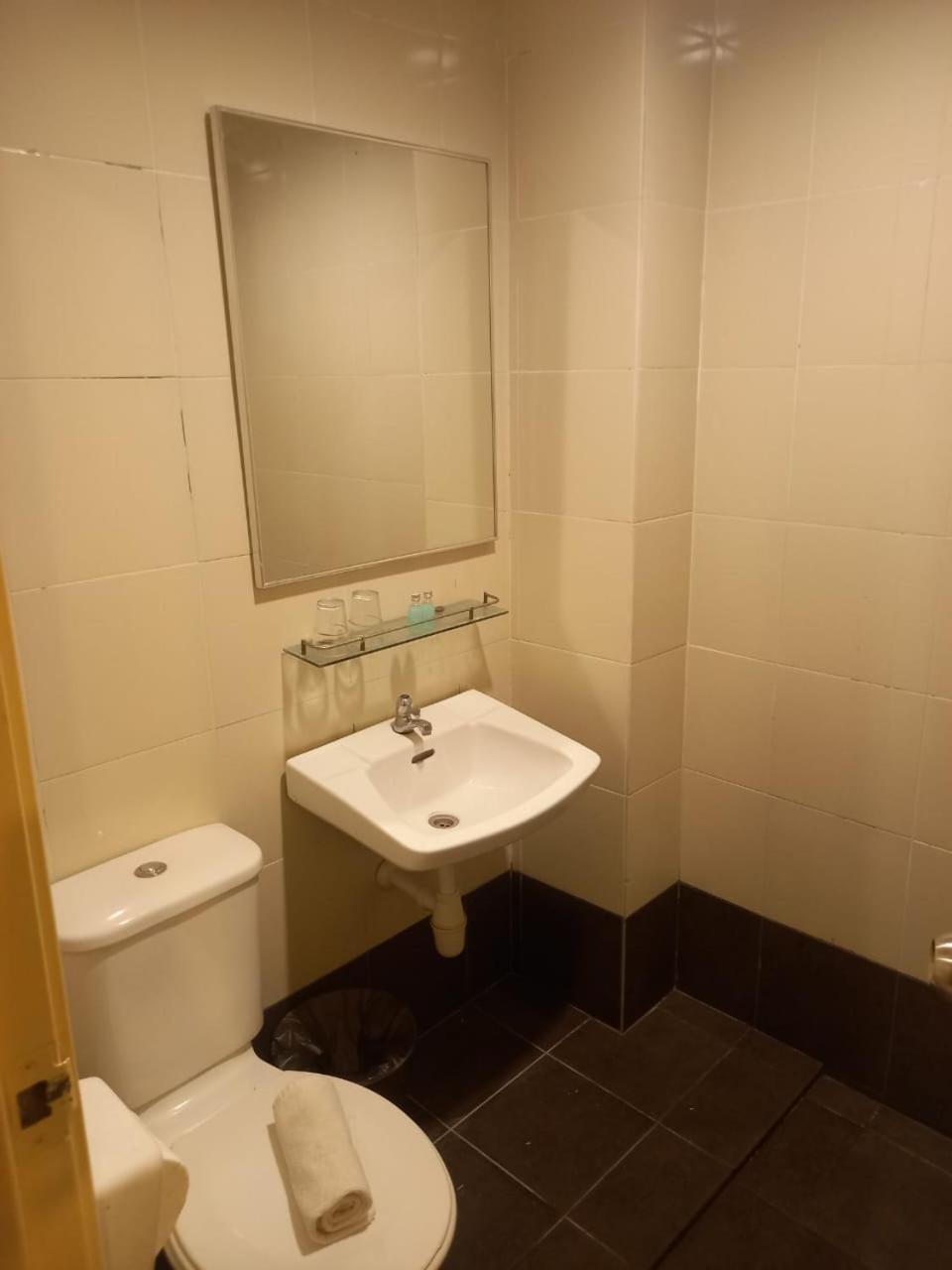 Syajie Koptown Hotel Segamat Esterno foto